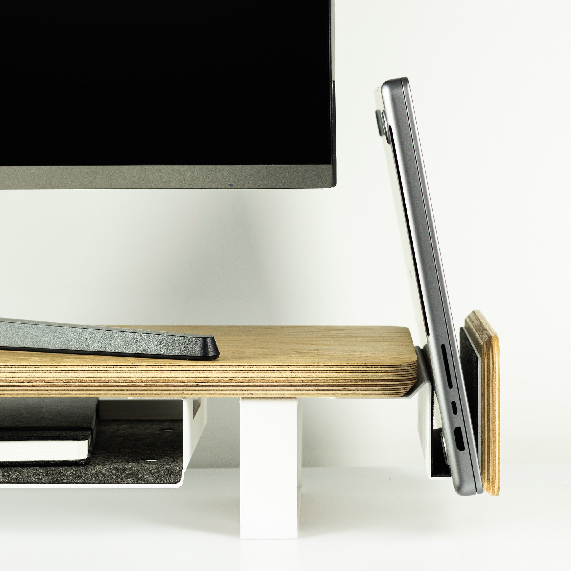 Laptophalter für Schreibtischaufstellung Eiche – Weißer Stahl