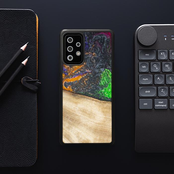 Samsung Galaxy A73 5G Handyhülle aus Harz und Holz - Synergy#F15