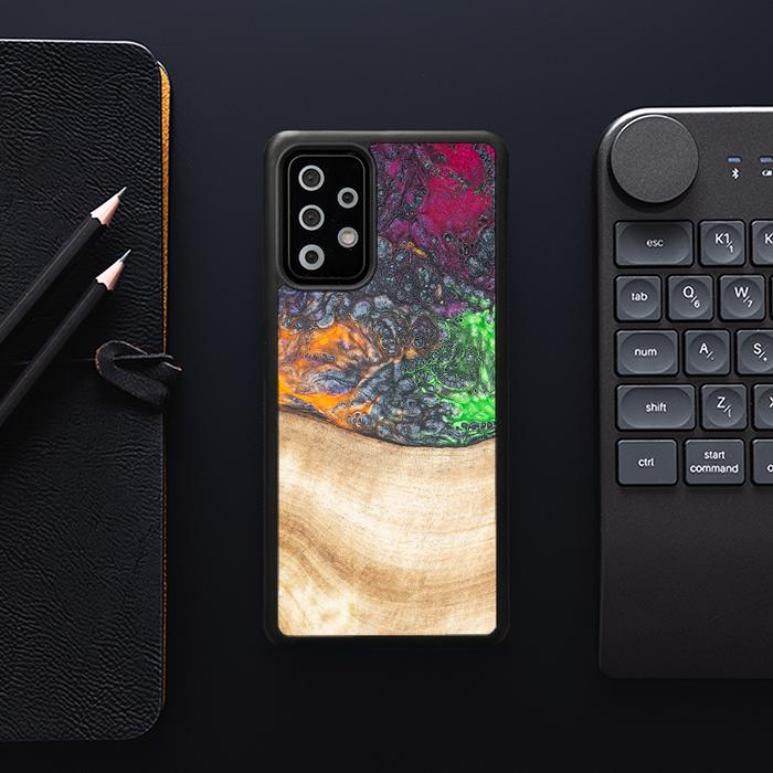 Samsung Galaxy A73 5G Handyhülle aus Harz und Holz - Synergy#F6
