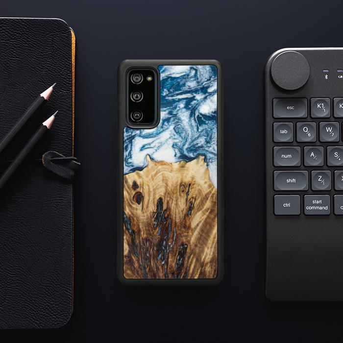 Samsung Galaxy S20 FE Handyhülle aus Harz und Holz - Synergy#E23