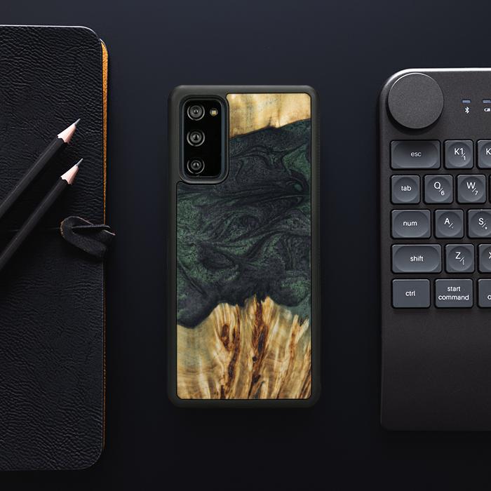 Samsung Galaxy S20 FE Handyhülle aus Harz und Holz - Synergy#E25