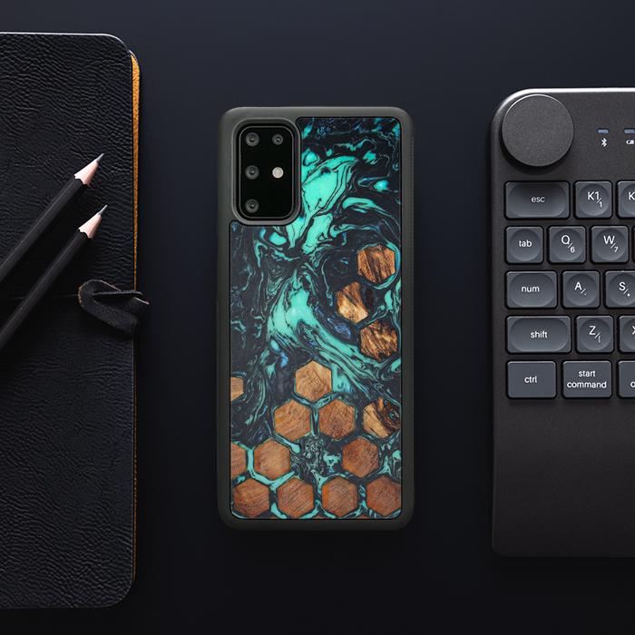 Samsung Galaxy S20 Plus Handyhülle aus Harz und Holz - Synergy#F28
