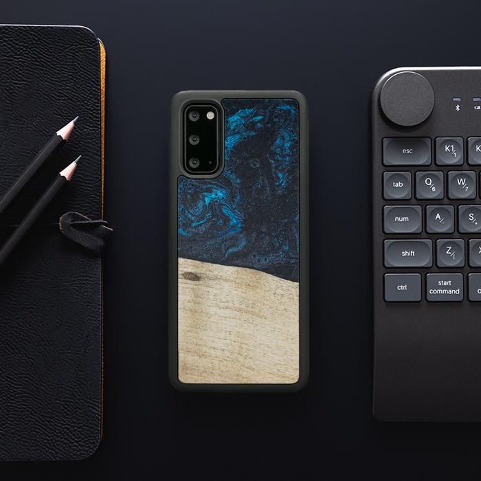 Samsung Galaxy S20 Handyhülle aus Harz und Holz - Synergy#F17