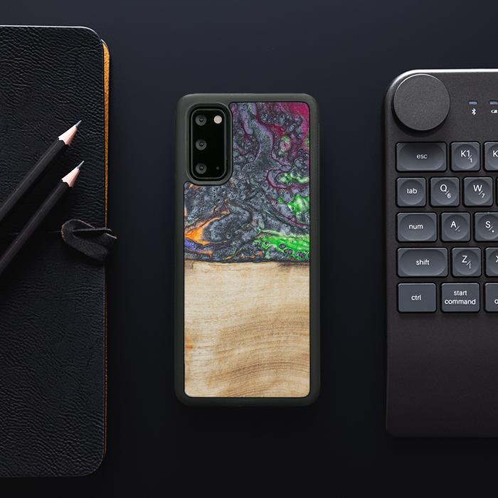 Samsung Galaxy S20 Handyhülle aus Harz und Holz - Synergy#F2