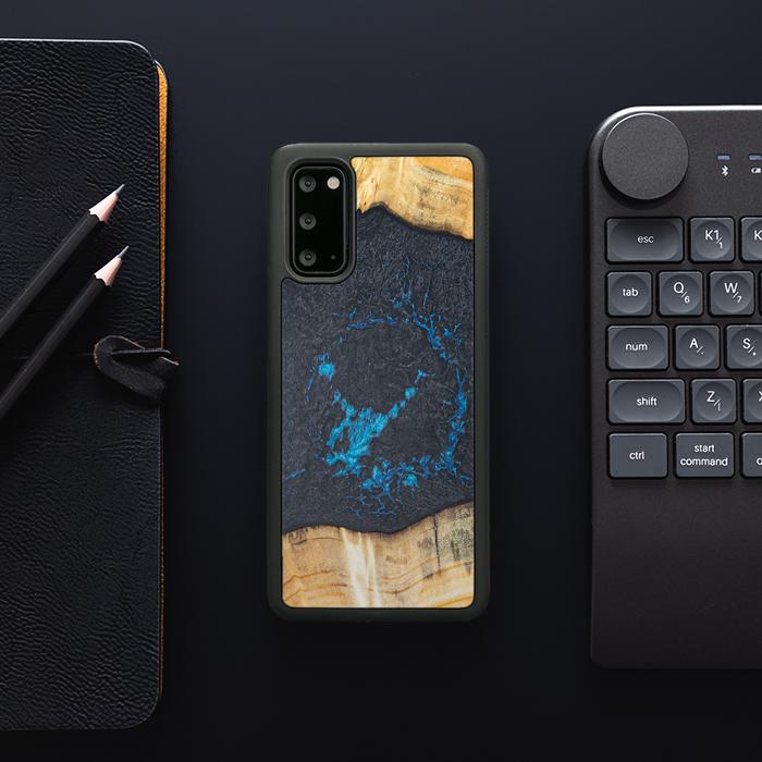 Samsung Galaxy S20 Handyhülle aus Harz und Holz - Synergy#F35