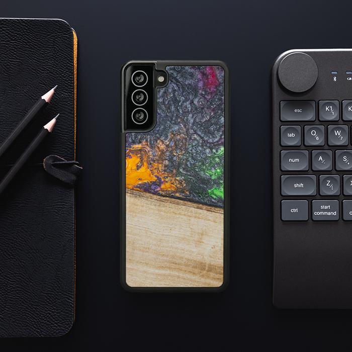 Samsung Galaxy S21 Plus Handyhülle aus Harz und Holz - Synergy#F20