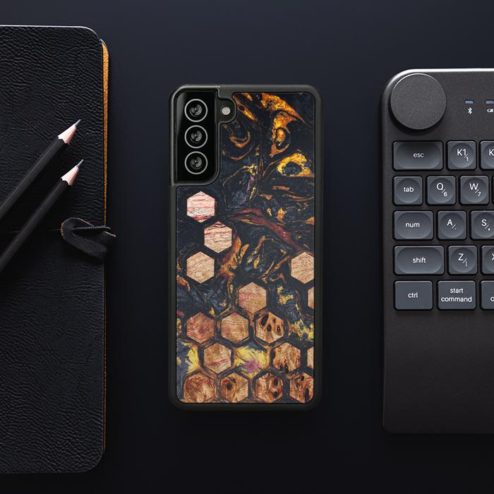 Samsung Galaxy S21 Plus Handyhülle aus Harz und Holz - Synergy#F26