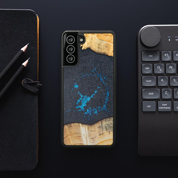 Samsung Galaxy S21 Plus Handyhülle aus Harz und Holz - Synergy#F35