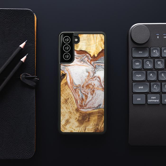 Samsung Galaxy S21 Handyhülle aus Harz und Holz - Synergy#E5