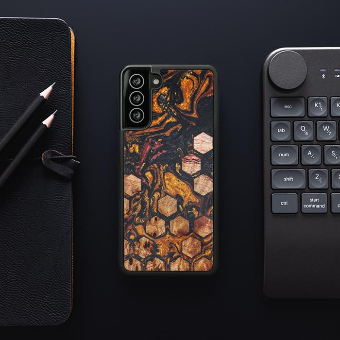 Samsung Galaxy S21 Handyhülle aus Harz und Holz - Synergy#F38