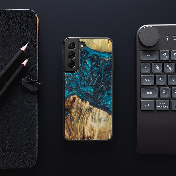 Etui na telefon Samsung Galaxy S22 wykonane z żywicy i drewna - Synergy#E12