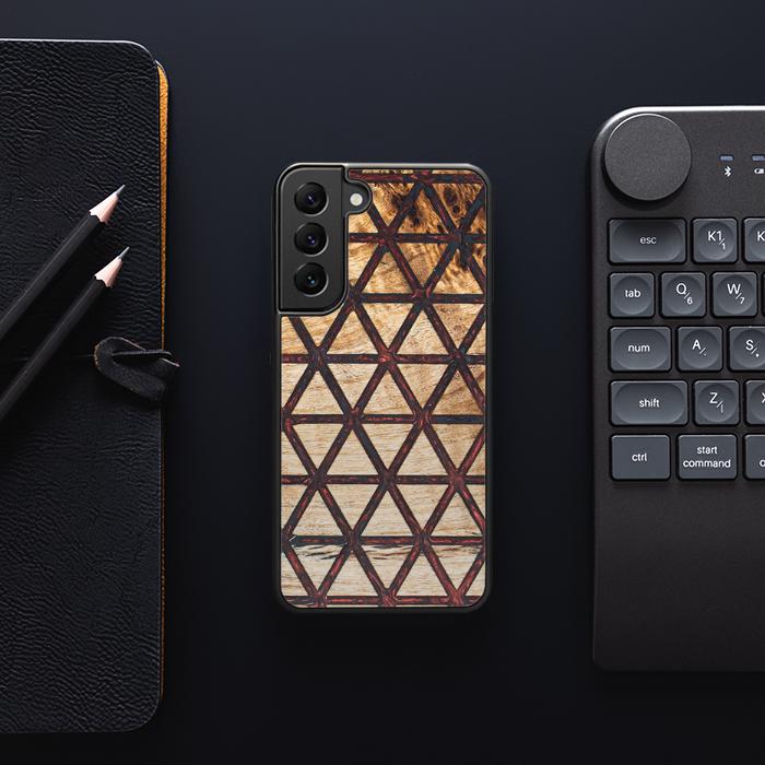 Samsung Galaxy S22 Handyhülle aus Harz und Holz - Synergy#F22