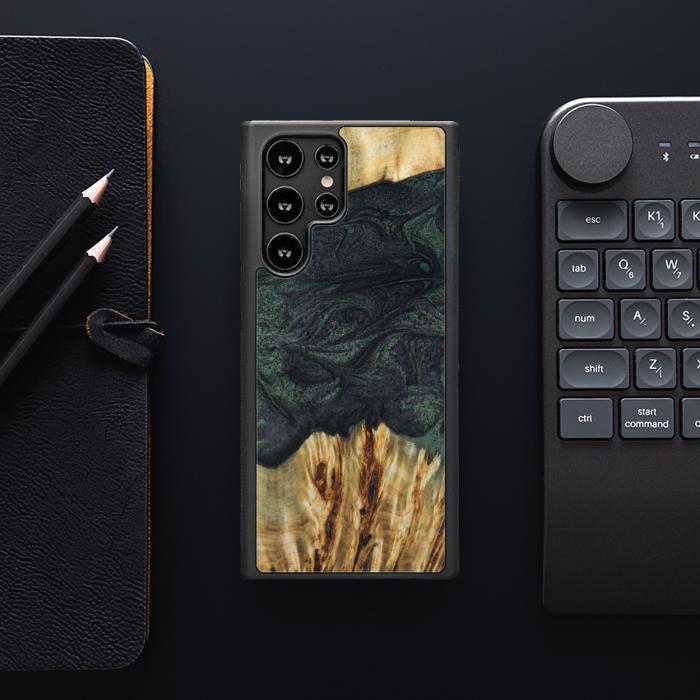 Samsung Galaxy S22 Ultra Handyhülle aus Harz und Holz - Synergy#E25