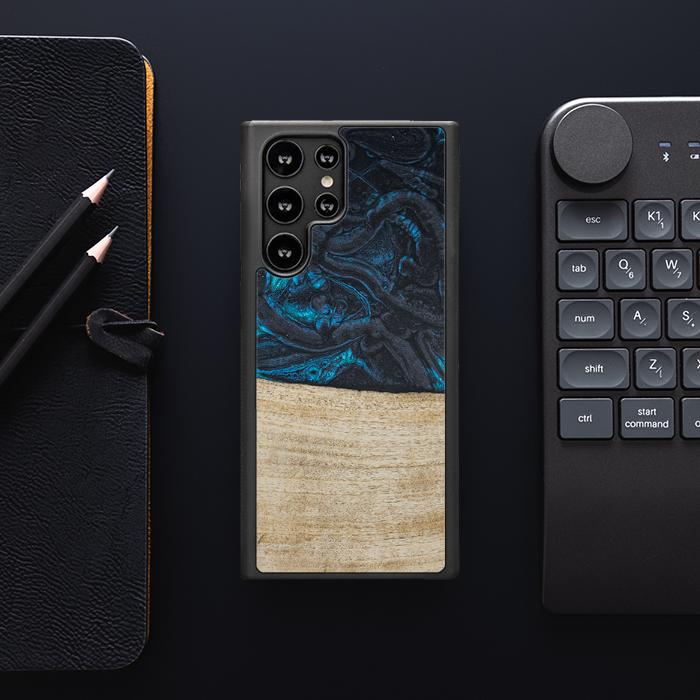 Samsung Galaxy S22 Ultra Handyhülle aus Harz und Holz - Synergy#F13
