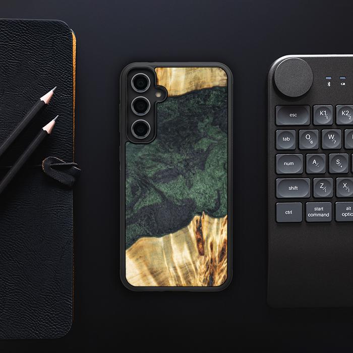 Samsung Galaxy S23 FE Handyhülle aus Harz und Holz - Synergy#E14