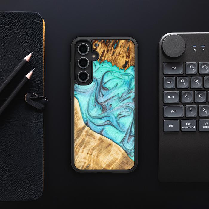 Etui na telefon Samsung Galaxy S23 FE wykonane z żywicy i drewna - Synergy#E16