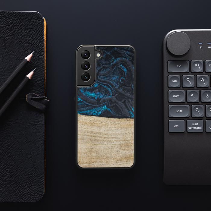 Samsung Galaxy S23 Handyhülle aus Harz und Holz - Synergy#F13