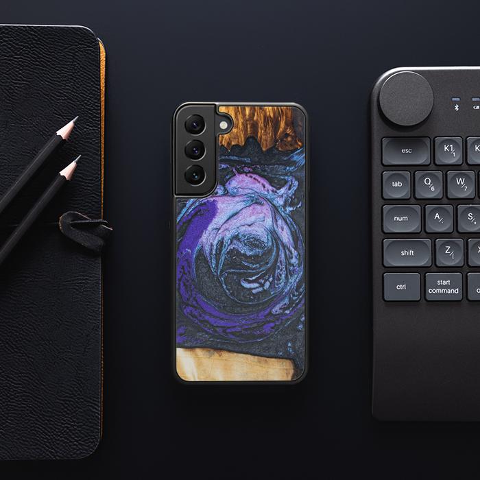 Samsung Galaxy S23 Handyhülle aus Harz und Holz - Synergy#F34