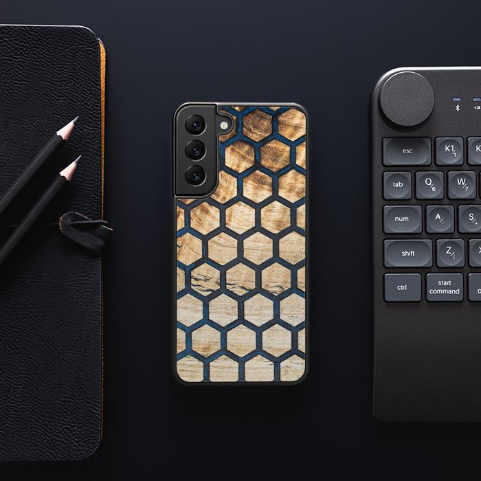 Samsung Galaxy S23 Handyhülle aus Harz und Holz - Synergy#F36