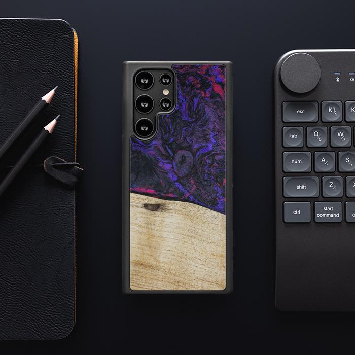 Samsung Galaxy S23 Ultra Handyhülle aus Harz und Holz - Synergy#F18