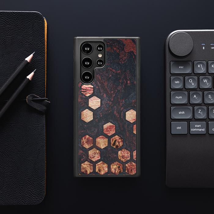 Samsung Galaxy S23 Ultra Handyhülle aus Harz und Holz - Synergy#F27