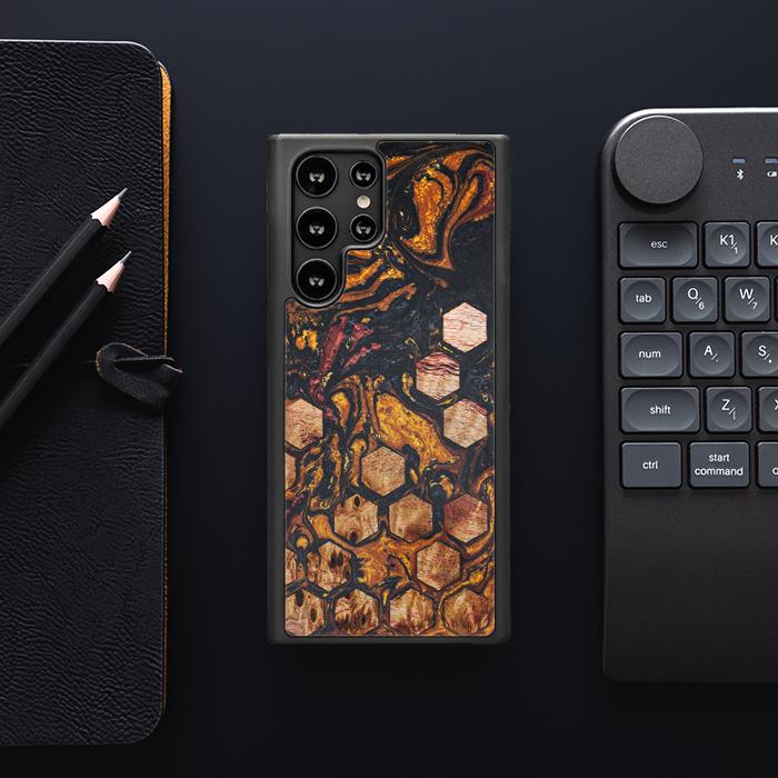 Samsung Galaxy S23 Ultra Handyhülle aus Harz und Holz - Synergy#F38