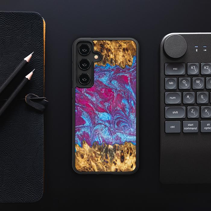 Etui na telefon Samsung Galaxy S24 Plus wykonane z żywicy i drewna - Synergy#E15