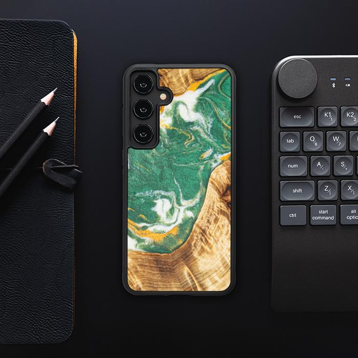 Etui na telefon Samsung Galaxy S24 Plus wykonane z żywicy i drewna - Synergy#E20