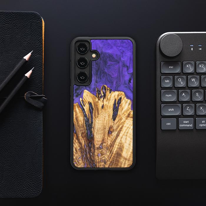 Etui na telefon Samsung Galaxy S24 Plus wykonane z żywicy i drewna - Synergy#E22