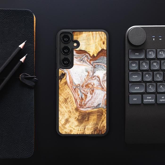 Samsung Galaxy S24 Plus Handyhülle aus Harz und Holz - Synergy#E5