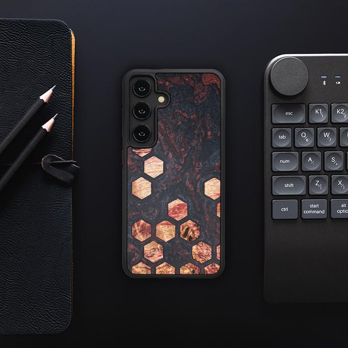 Samsung Galaxy S24 Handyhülle aus Harz und Holz - Synergy#F27