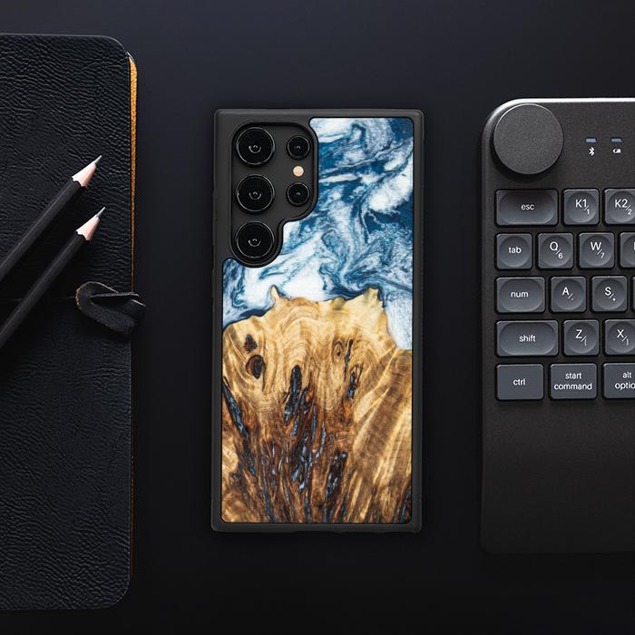 Samsung Galaxy S24 Ultra Handyhülle aus Harz und Holz - Synergy#E23