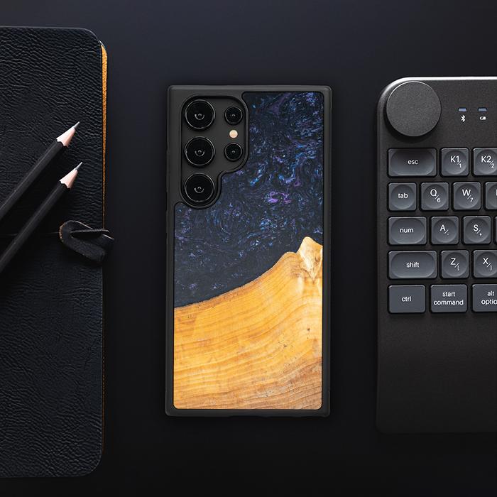Samsung Galaxy S24 Ultra Handyhülle aus Harz und Holz - Synergy#F37