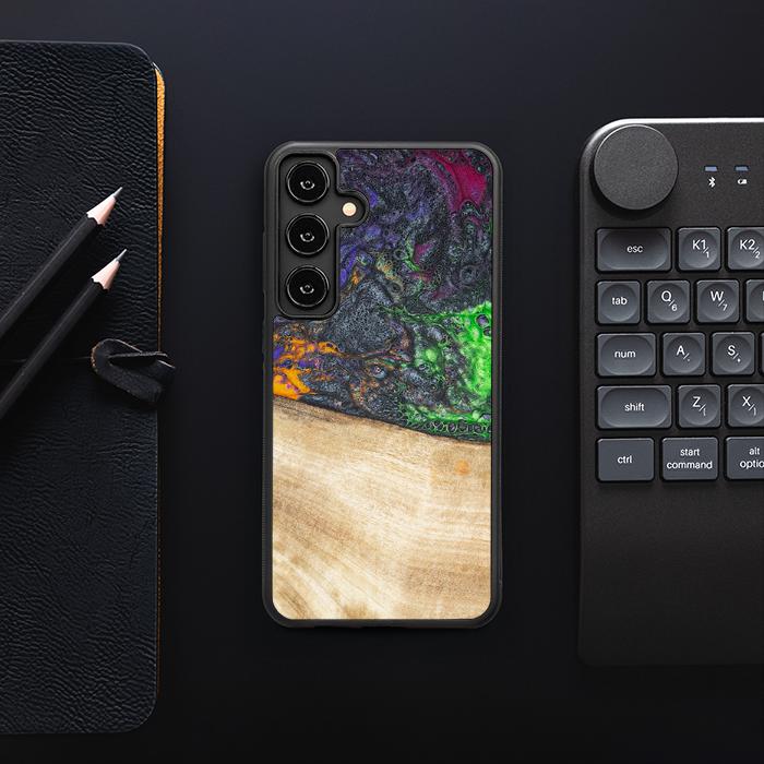 Samsung Galaxy S25 Plus Handyhülle aus Harz und Holz - Synergy#F10