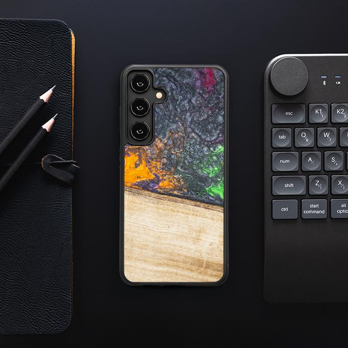 Samsung Galaxy S25 Plus Handyhülle aus Harz und Holz - Synergy#F20