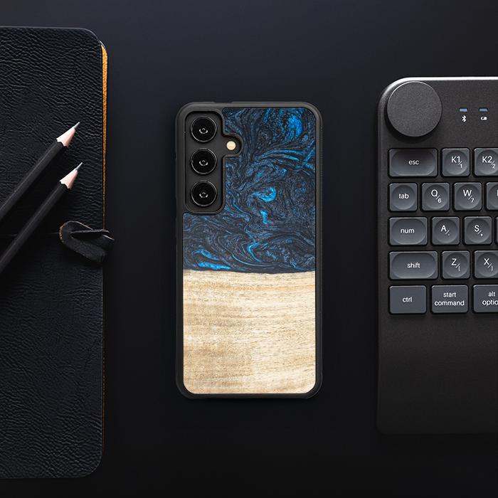 Samsung Galaxy S25 Handyhülle aus Harz und Holz - Synergy#F19