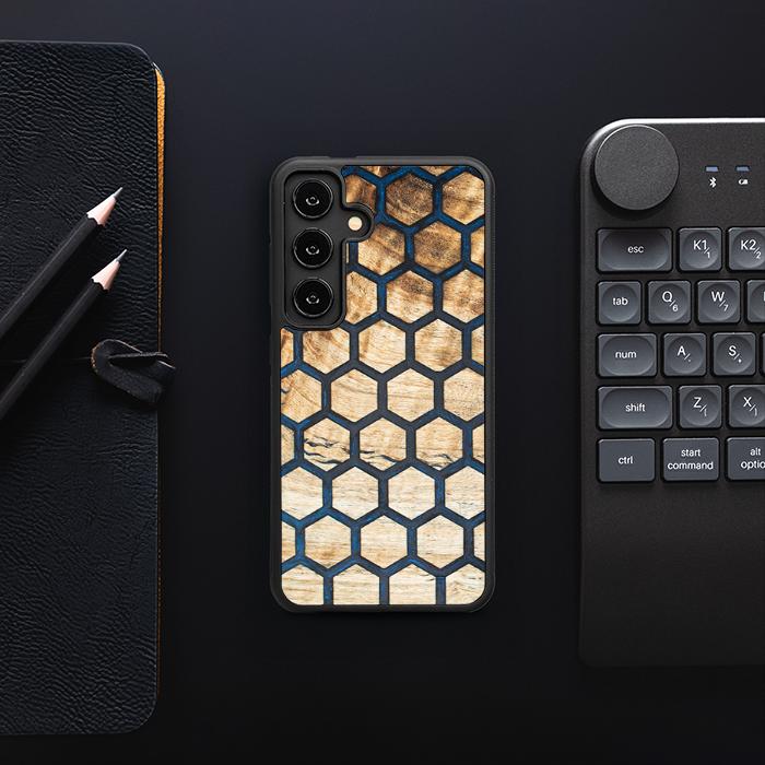 Samsung Galaxy S25 Handyhülle aus Harz und Holz - Synergy#F36
