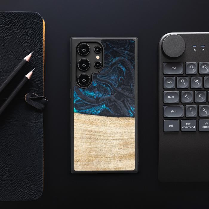 Samsung Galaxy S25 Ultra Handyhülle aus Harz und Holz - Synergy#F13