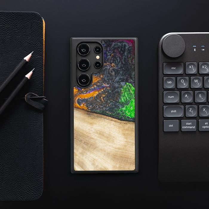 Samsung Galaxy S25 Ultra Handyhülle aus Harz und Holz - Synergy#F15