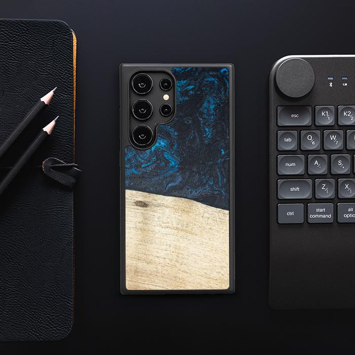 Samsung Galaxy S25 Ultra Handyhülle aus Harz und Holz - Synergy#F17