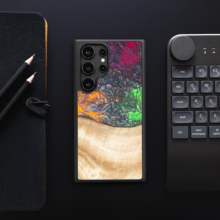 Samsung Galaxy S25 Ultra Handyhülle aus Harz und Holz - Synergy#F6