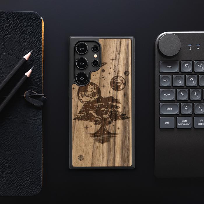 Samsung Galaxy S25 Ultra Handyhülle aus Holz - Galactic Garden