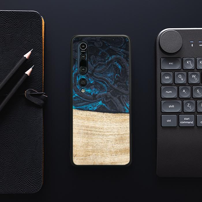 Xiaomi Mi 10 Pro Handyhülle aus Harz und Holz - Synergy#F13
