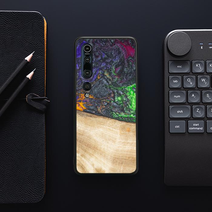 Xiaomi Mi 10 Handyhülle aus Harz und Holz - Synergy#F10