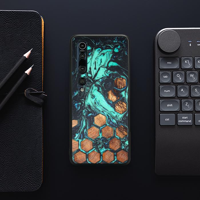 Xiaomi Mi 10 Handyhülle aus Harz und Holz - Synergy#F23