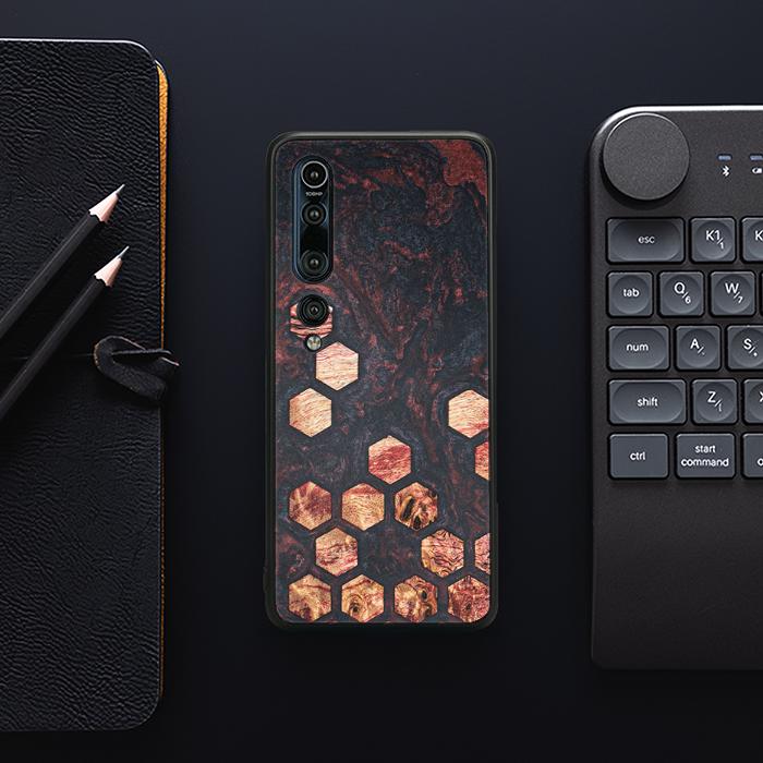 Xiaomi Mi 10 Handyhülle aus Harz und Holz - Synergy#F27