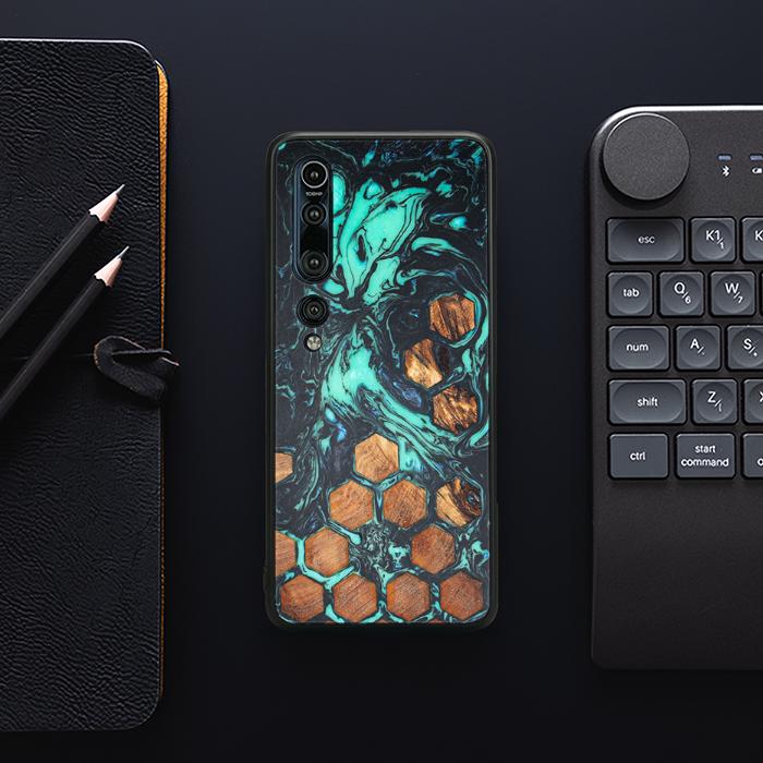 Xiaomi Mi 10 Handyhülle aus Harz und Holz - Synergy#F28