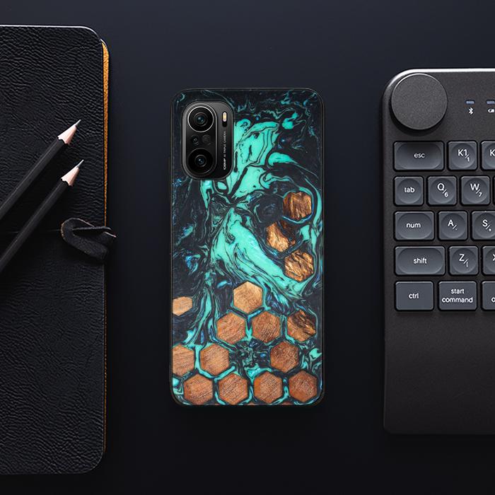 Xiaomi Mi 11i Handyhülle aus Harz und Holz - Synergy#F23
