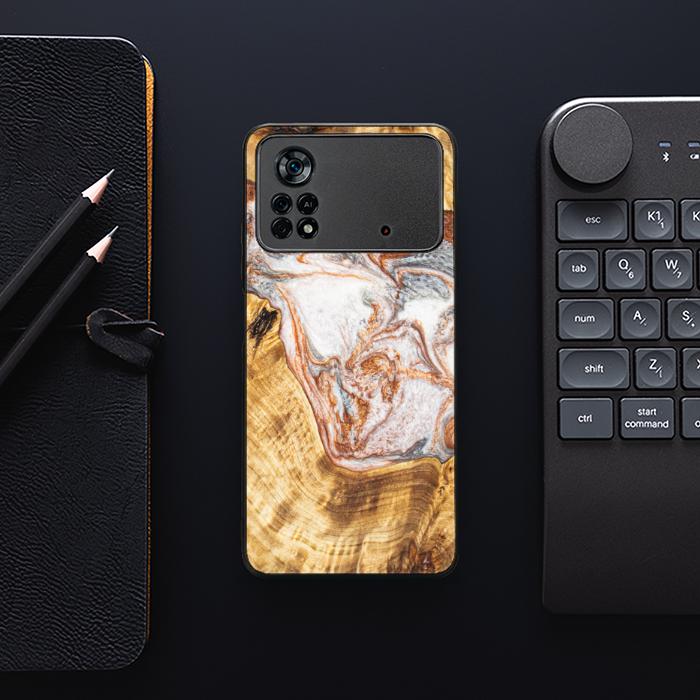 Xiaomi POCO X4 Pro 5G Handyhülle aus Harz und Holz - Synergy#E5