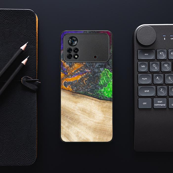 Xiaomi POCO X4 Pro 5G Handyhülle aus Harz und Holz - Synergy#F15